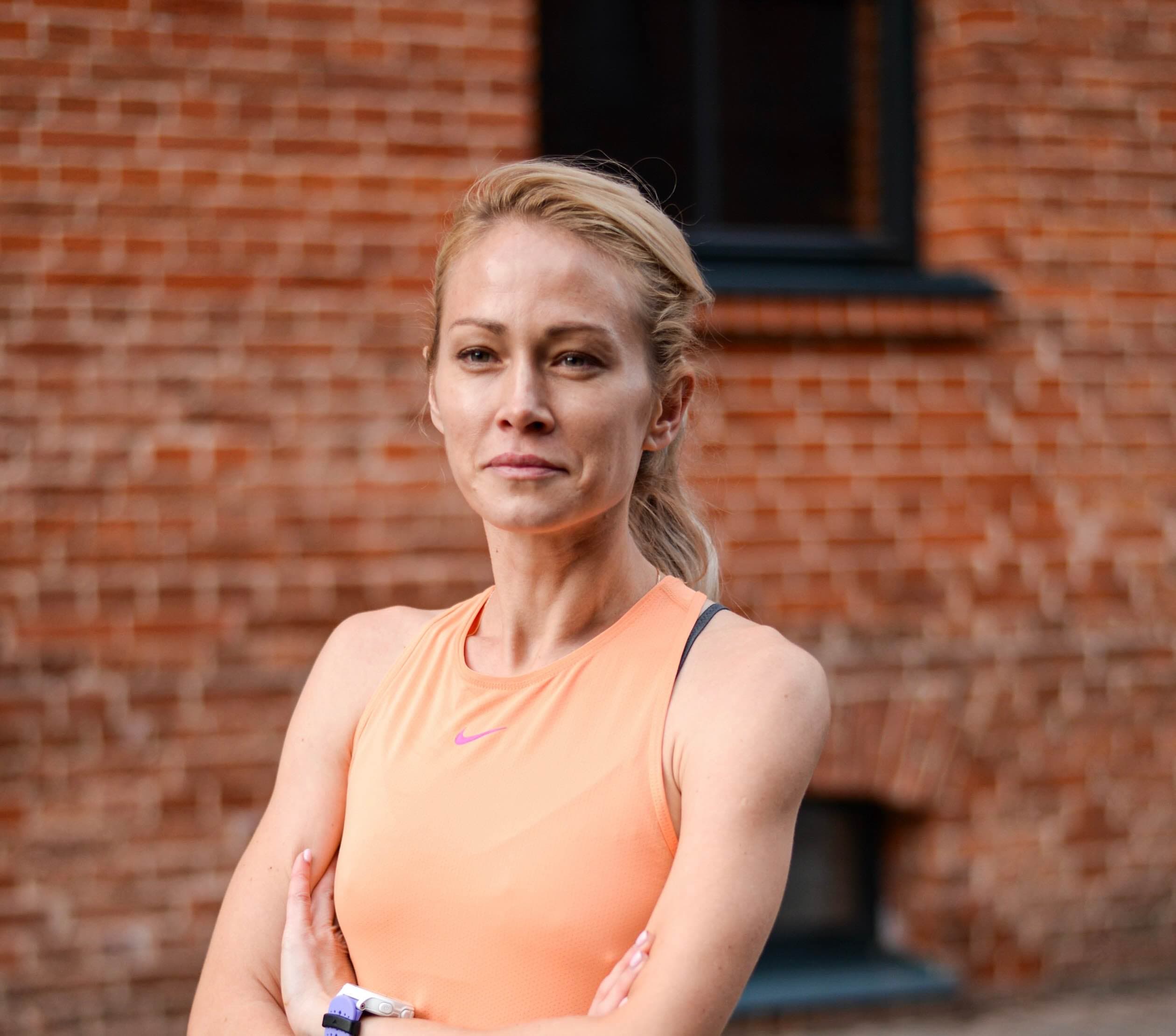 Елизавета Гречишникова — мастер спорта международного класса, четырехкратная чемпионка России на длинных дистанциях, финалистка чемпионата мира, Европы и Олимпийских игр, тренер школы бега Run Is Life